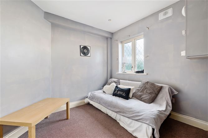 The Townhouse, 3 Taney Park, Dundrum, Dublin 14