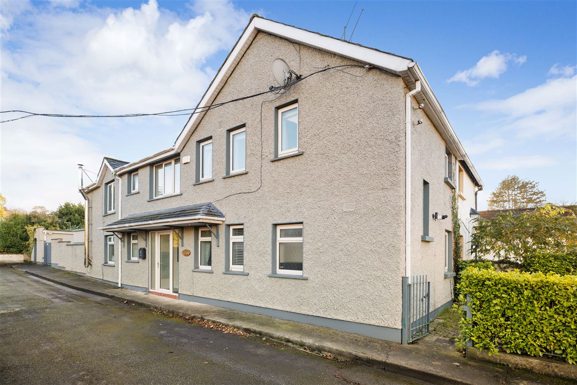 The Townhouse, 3 Taney Park, Dundrum, Dublin 14