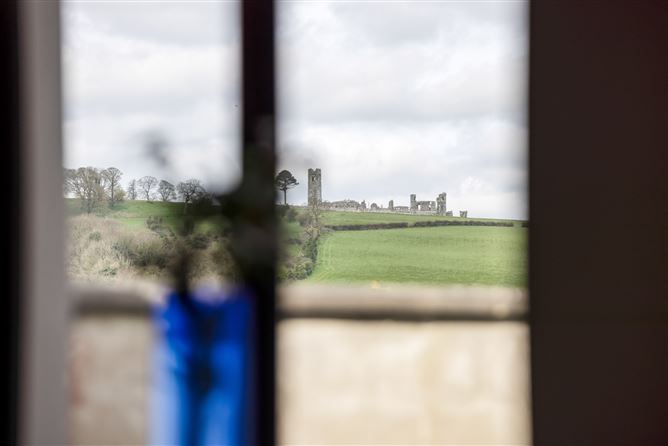 24 Ledwidge Hall, Slane, Co. Meath
