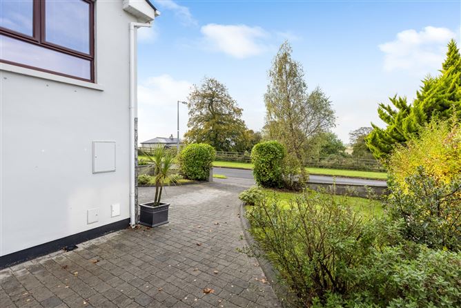 24 Ledwidge Hall, Slane, Co. Meath