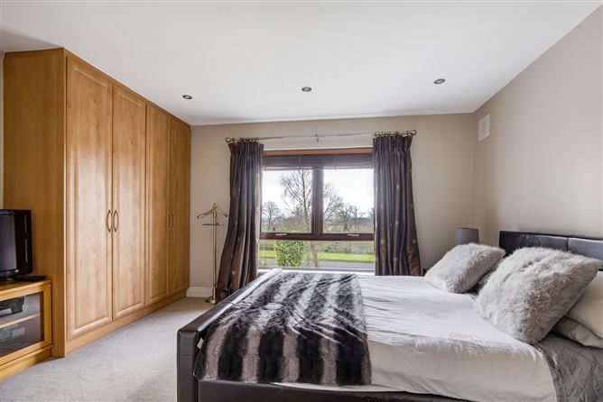 24 Ledwidge Hall, Slane, Co. Meath