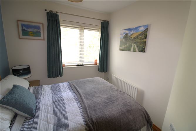 2 Blackwood Place, Ongar, Dublin 15