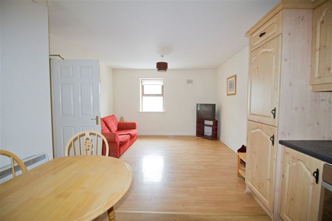 2 Walnut Grove, Kilbeggan, Westmeath