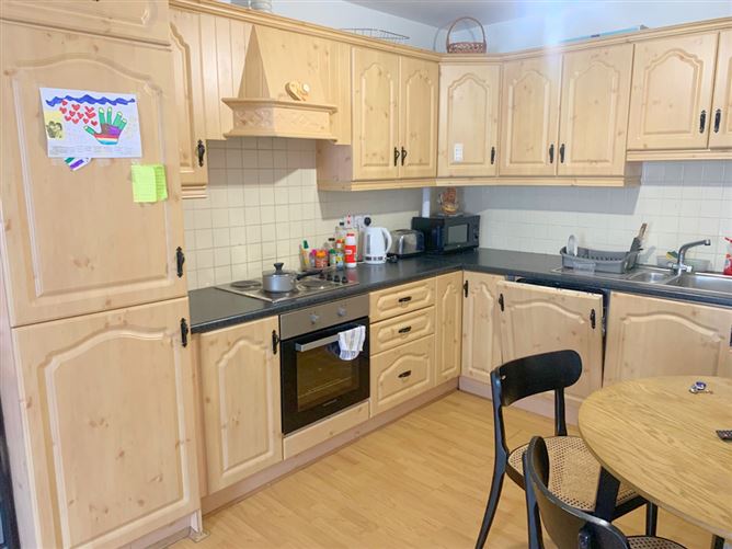 2 Walnut Grove, Kilbeggan, Westmeath