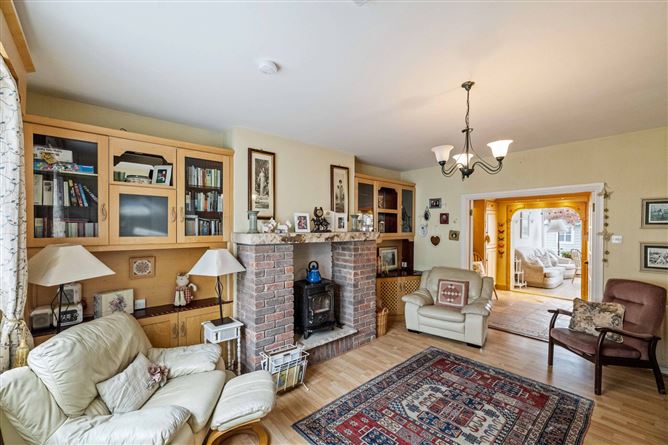 2 Abbey Court, Carlingford, Co. Louth