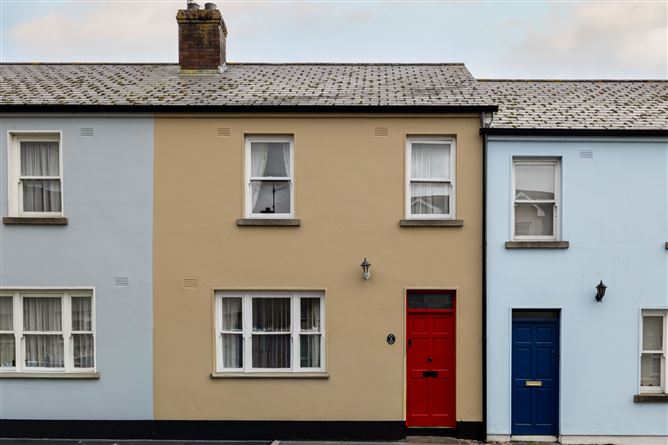 2 Abbey Court, Carlingford, Co. Louth