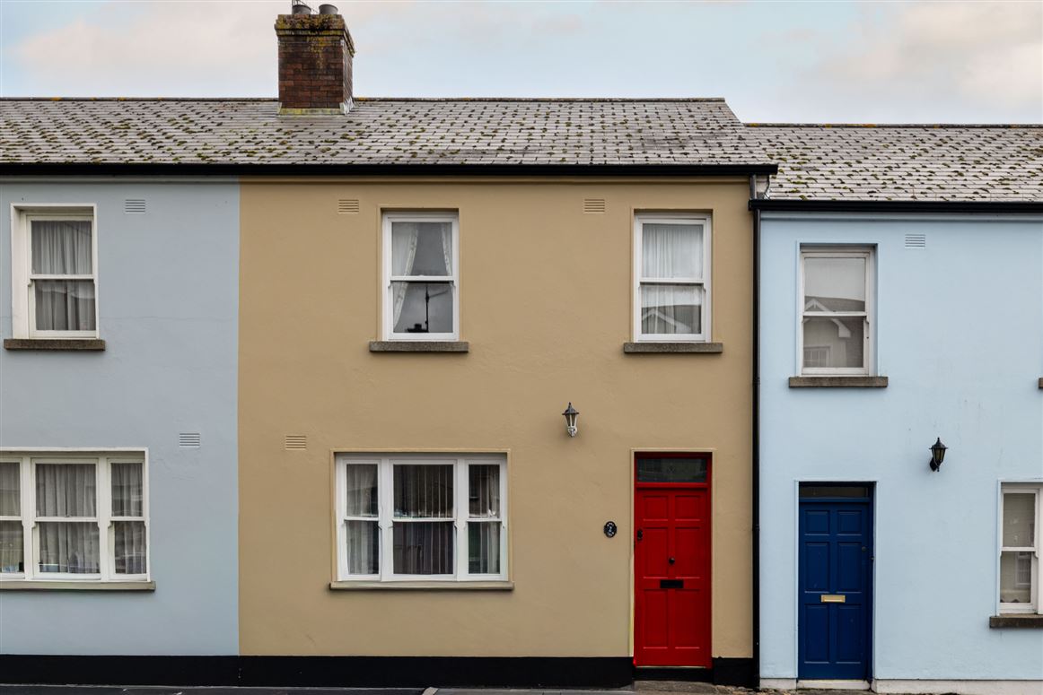 2 Abbey Court, Carlingford, Co. Louth