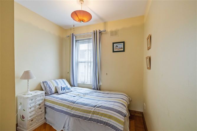 2 Abbey Court, Carlingford, Co. Louth