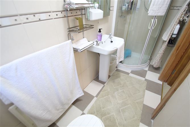 Vesca Lodge, Strawberry Hill, Monkstown, Cork