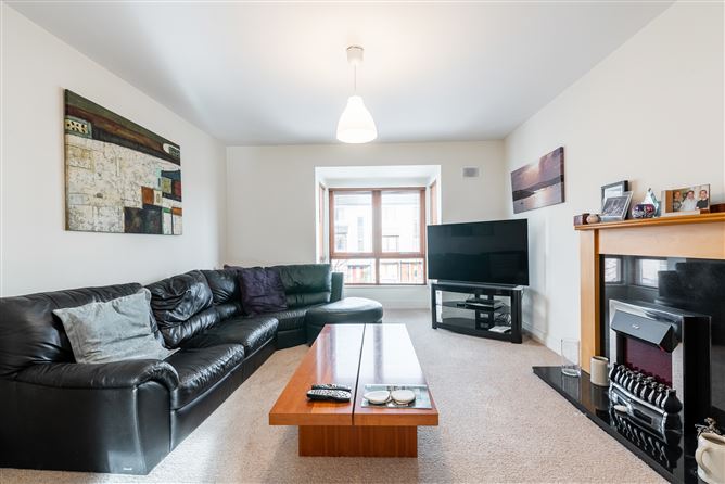 7 Hunters Avenue, Hunterswood, Ballycullen, Dublin 24