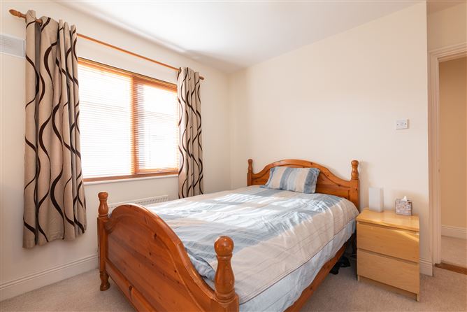 7 Hunters Avenue, Hunterswood, Ballycullen, Dublin 24
