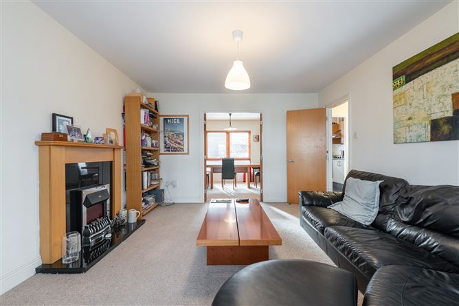 7 Hunters Avenue, Hunterswood, Ballycullen, Dublin 24