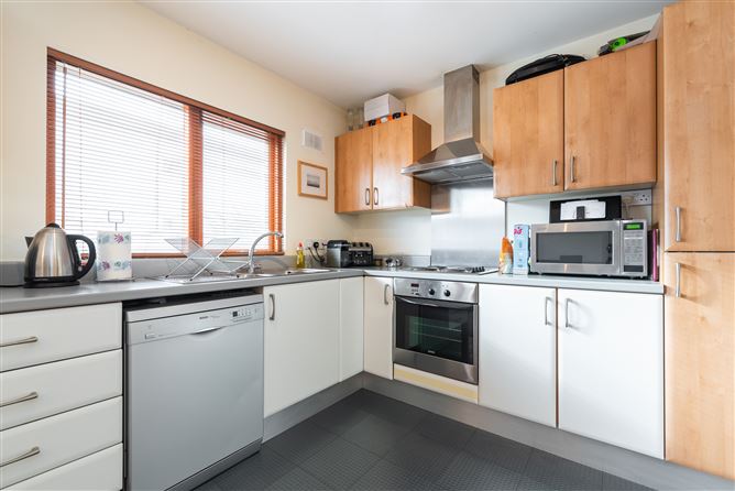 7 Hunters Avenue, Hunterswood, Ballycullen, Dublin 24