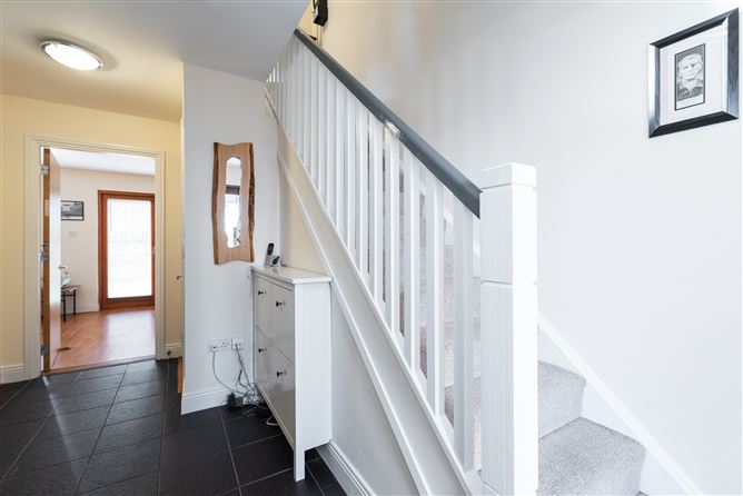 7 Hunters Avenue, Hunterswood, Ballycullen, Dublin 24