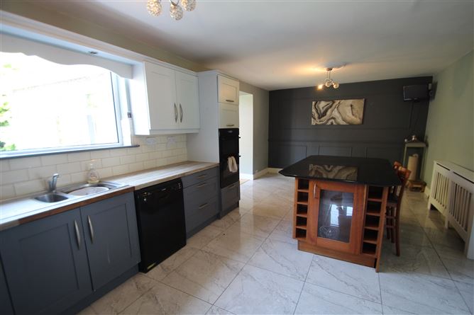 27 Ard na Ri, Carrigaline, Cork
