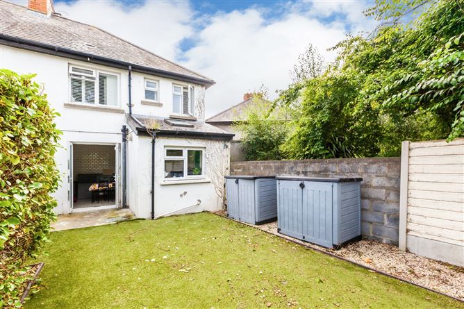 121 Iveragh Road, Whitehall