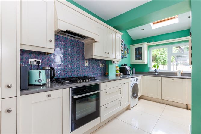 121 Iveragh Road, Whitehall