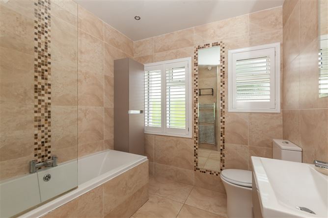 121 Iveragh Road, Whitehall