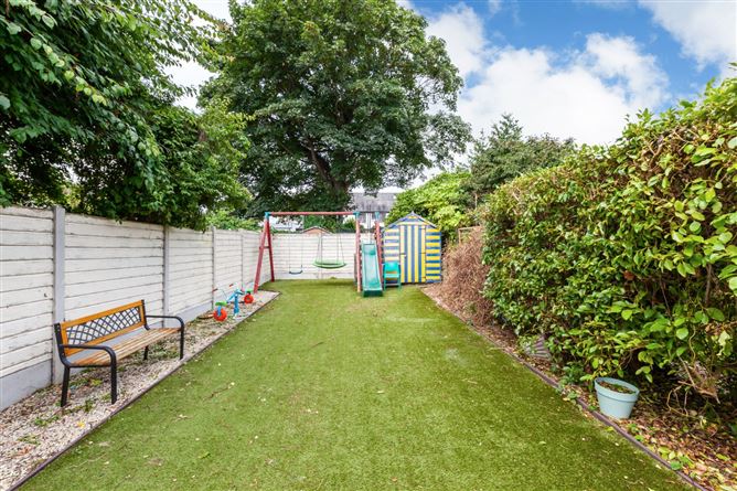 121 Iveragh Road, Whitehall
