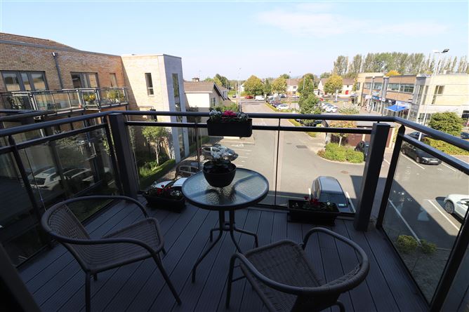 Apt 17 Crescent Court, St Nessan's Rd , Dooradoyle, Limerick