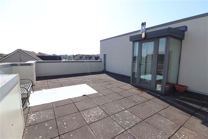 Apt 17 Crescent Court, St Nessan's Rd , Dooradoyle, Limerick