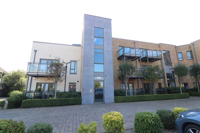Apt 17 Crescent Court, St Nessan's Rd , Dooradoyle, Limerick