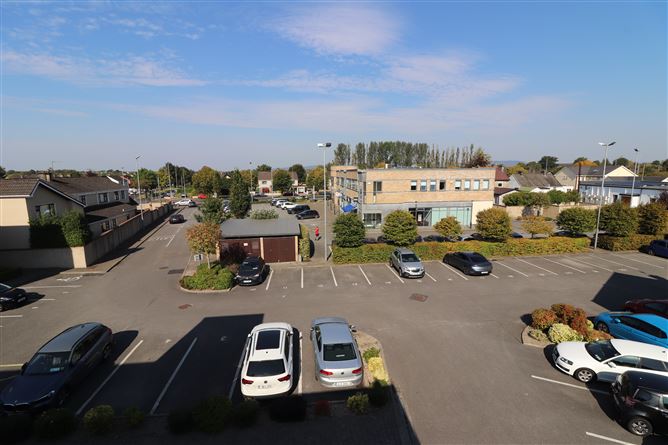 Apt 17 Crescent Court, St Nessan's Rd , Dooradoyle, Limerick