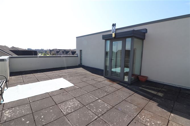 Apt 17 Crescent Court, St Nessan's Rd , Dooradoyle, Limerick