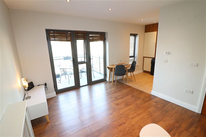 Apt 17 Crescent Court, St Nessan's Rd , Dooradoyle, Limerick