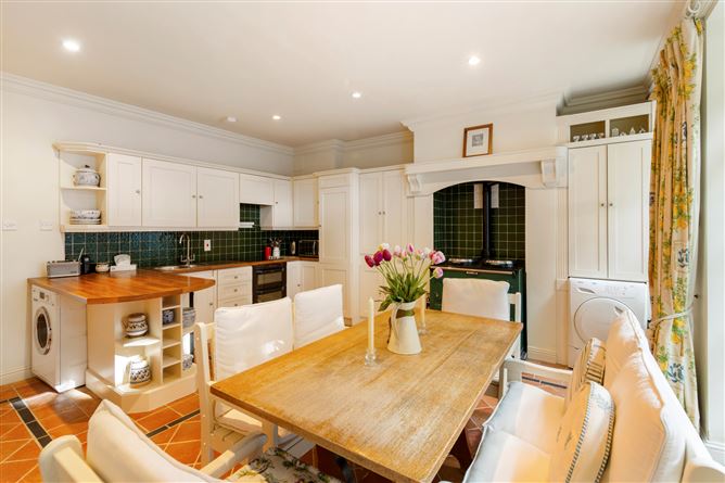 12 Simmons Court, Simmonscourt Road, Ballsbridge, Dublin 4