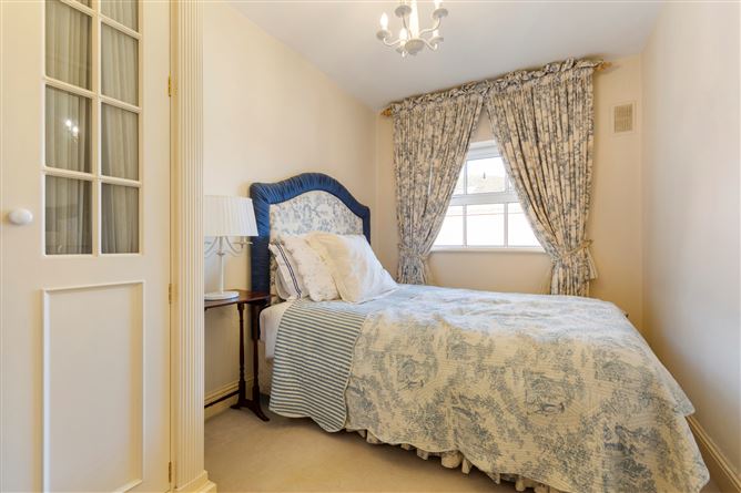 12 Simmons Court, Simmonscourt Road, Ballsbridge, Dublin 4