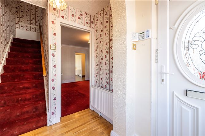 https://photos-a.propertyimages.ie/media/4/8/8/4923884/acaa4907-b284-48b8-8131-d52a6b369fbf_l.jpg