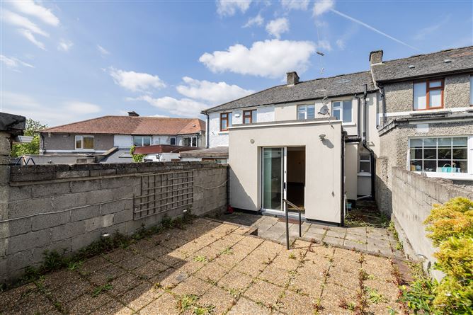 https://photos-a.propertyimages.ie/media/4/8/8/4923884/acaa4907-b284-48b8-8131-d52a6b369fbf_l.jpg