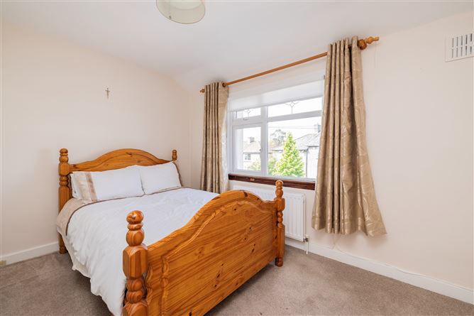 https://photos-a.propertyimages.ie/media/4/8/8/4923884/acaa4907-b284-48b8-8131-d52a6b369fbf_l.jpg