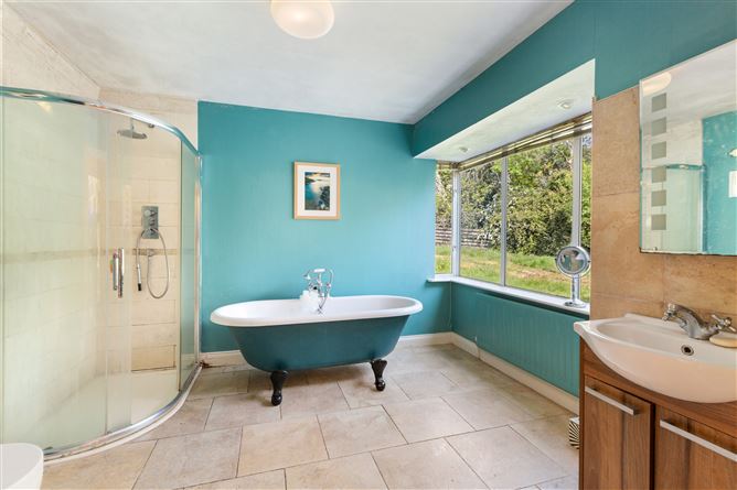 https://photos-a.propertyimages.ie/media/4/8/8/4930884/6e8374bc-d89c-49ea-a35f-7840e0968c2b_l.jpg
