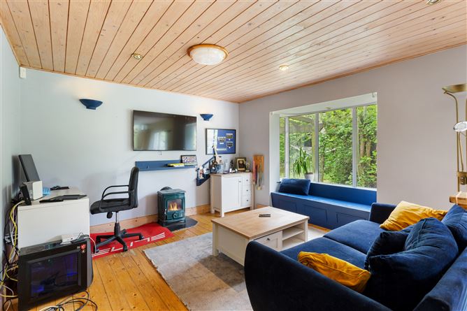 https://photos-a.propertyimages.ie/media/4/8/8/4930884/6e8374bc-d89c-49ea-a35f-7840e0968c2b_l.jpg