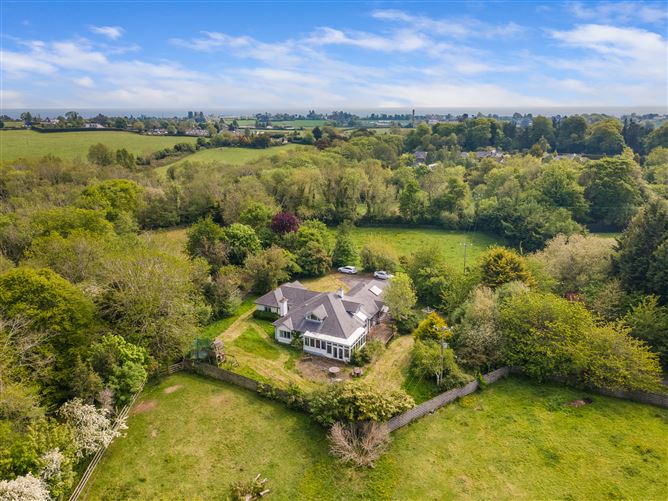 https://photos-a.propertyimages.ie/media/4/8/8/4930884/6e8374bc-d89c-49ea-a35f-7840e0968c2b_l.jpg