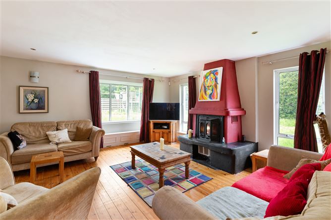 https://photos-a.propertyimages.ie/media/4/8/8/4930884/6e8374bc-d89c-49ea-a35f-7840e0968c2b_l.jpg