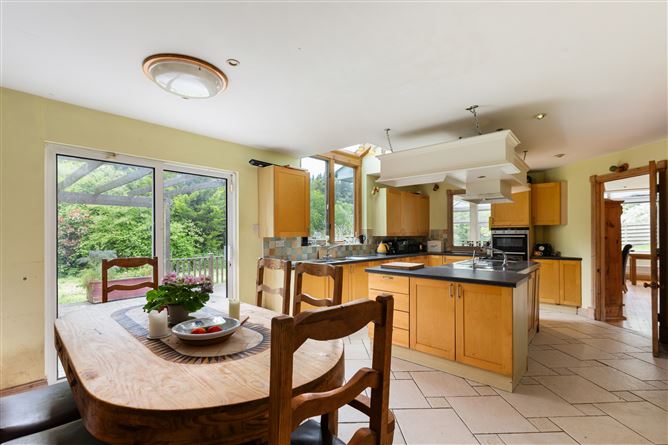 https://photos-a.propertyimages.ie/media/4/8/8/4930884/6e8374bc-d89c-49ea-a35f-7840e0968c2b_l.jpg