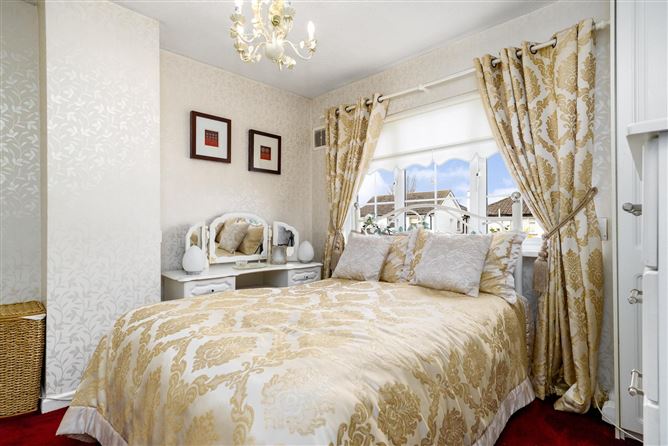 9 Hillcrest Avenue, Lucan, Co. Dublin