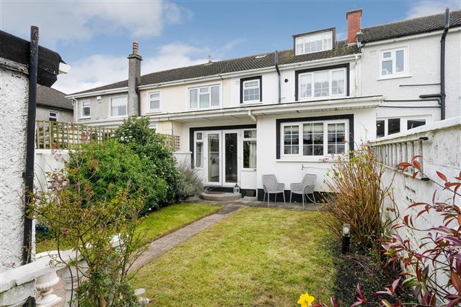 9 Hillcrest Avenue, Lucan, Co. Dublin