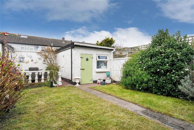 9 Hillcrest Avenue, Lucan, Co. Dublin