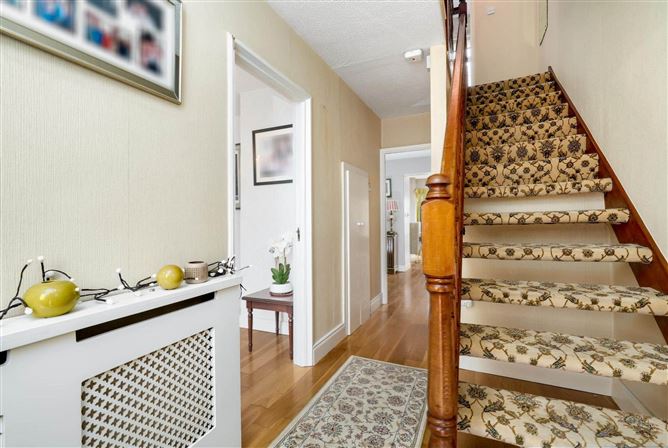 9 Hillcrest Avenue, Lucan, Co. Dublin