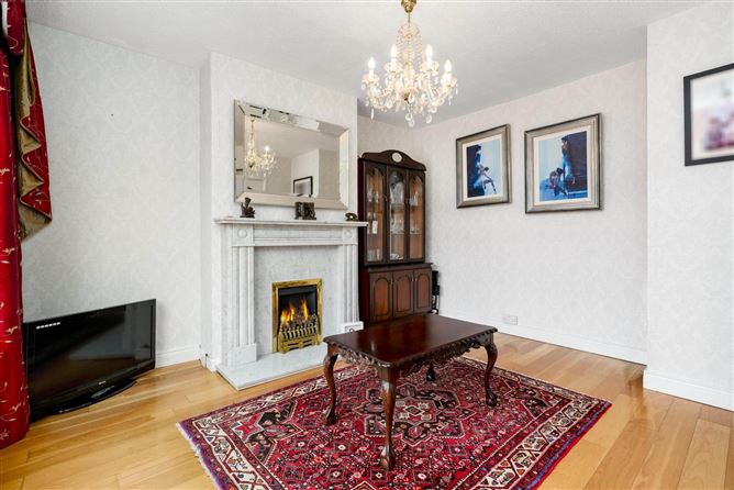 9 Hillcrest Avenue, Lucan, Co. Dublin