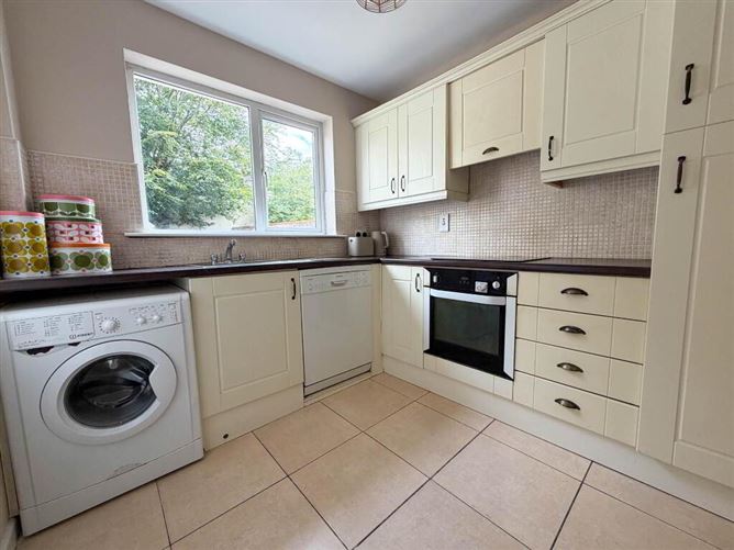 Photo 5 of 17 — 65 Vartry Avenue, Raheen, Limerick