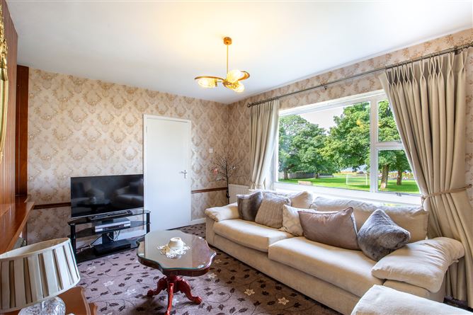 8 Woodlands Green, Renmore, Galway City