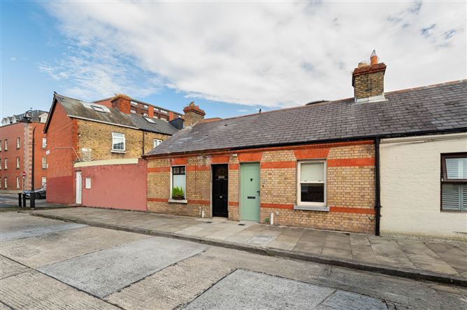 2 New Street North (With Attic Conversion), Smithfield, Dublin 7