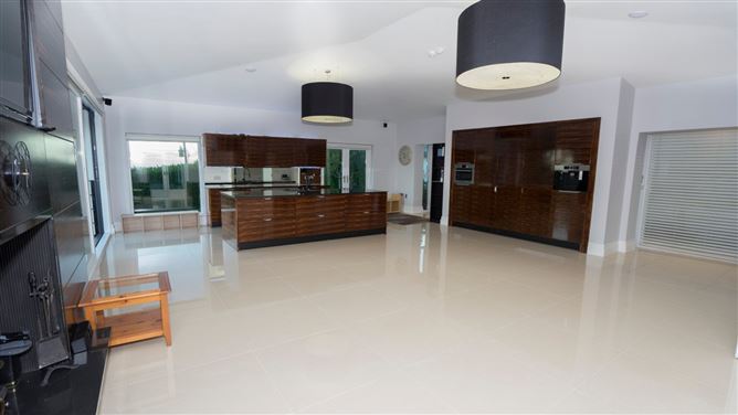 South Commons, Carlingford, Co. Louth
