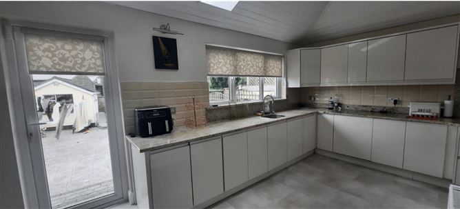 Warm Greeting Awaits You - ADULTS O, Dublin