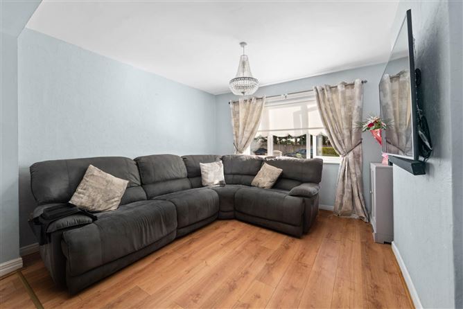 8 Baggot Road, Navan Road, Dublin 7